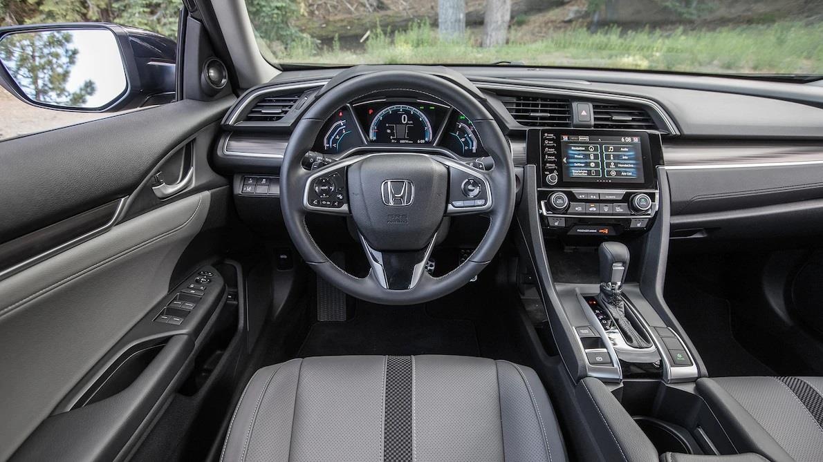 so sánh Toyota Corolla XSE 2020 và Honda Civic Touring 2019 ảnh 9 so sanh Toyota Corolla XSE 2020 va Honda Civic Touring 2019 anh 9