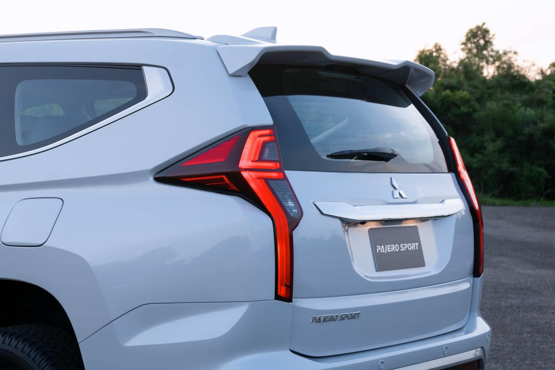 Pajero Sport 2020 ra mat tai Thai Lan anh 3