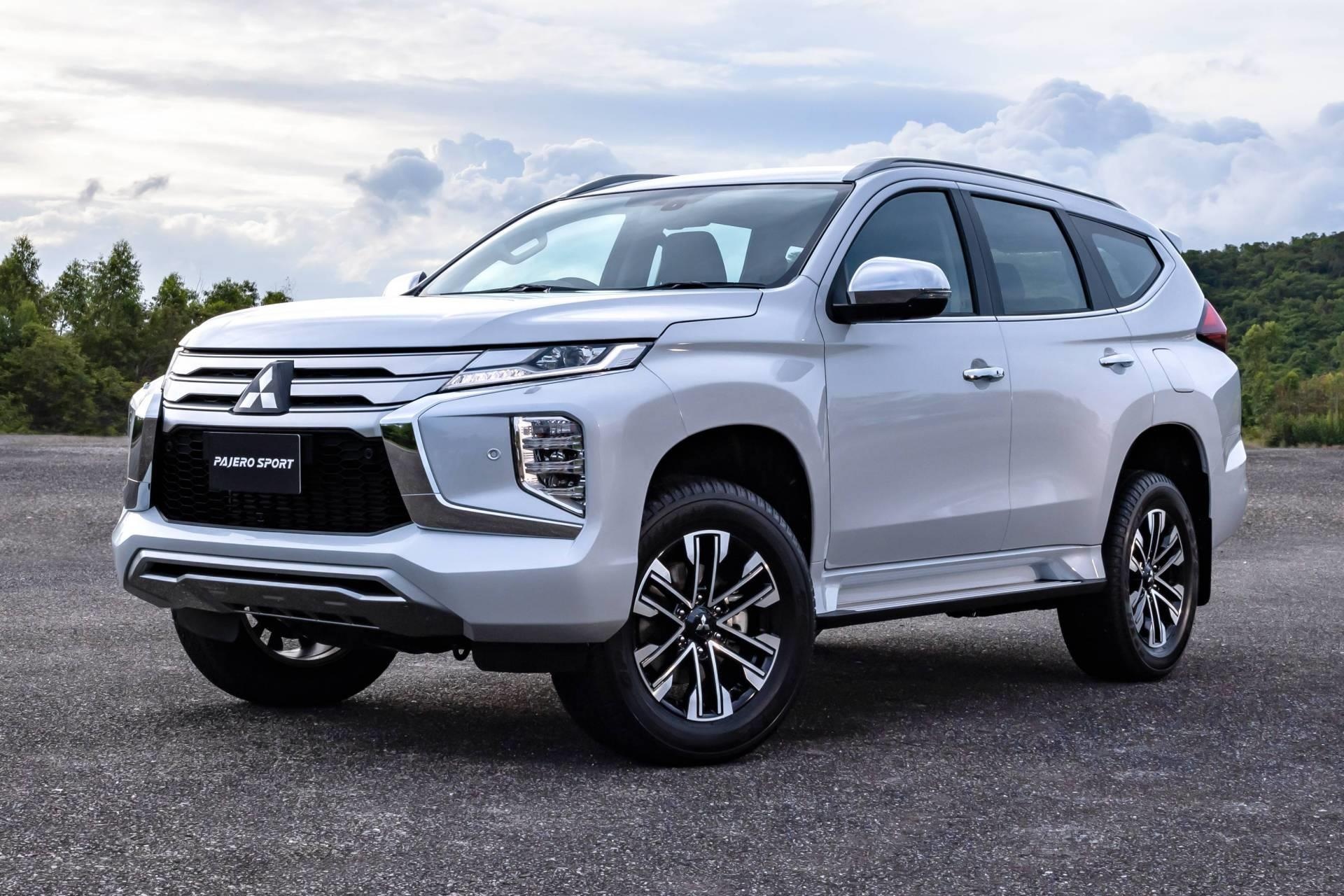 Pajero Sport 2020 chinh thuc ra mat, nang cap thiet ke, them cong nghe hinh anh
