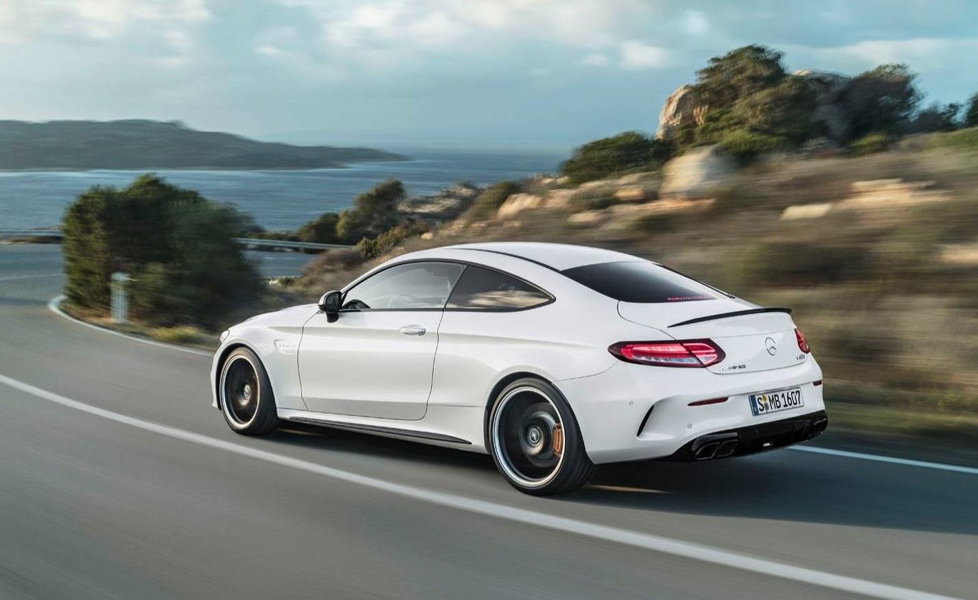 Mercedes-AMG C63 chuyen sang AWD anh 6