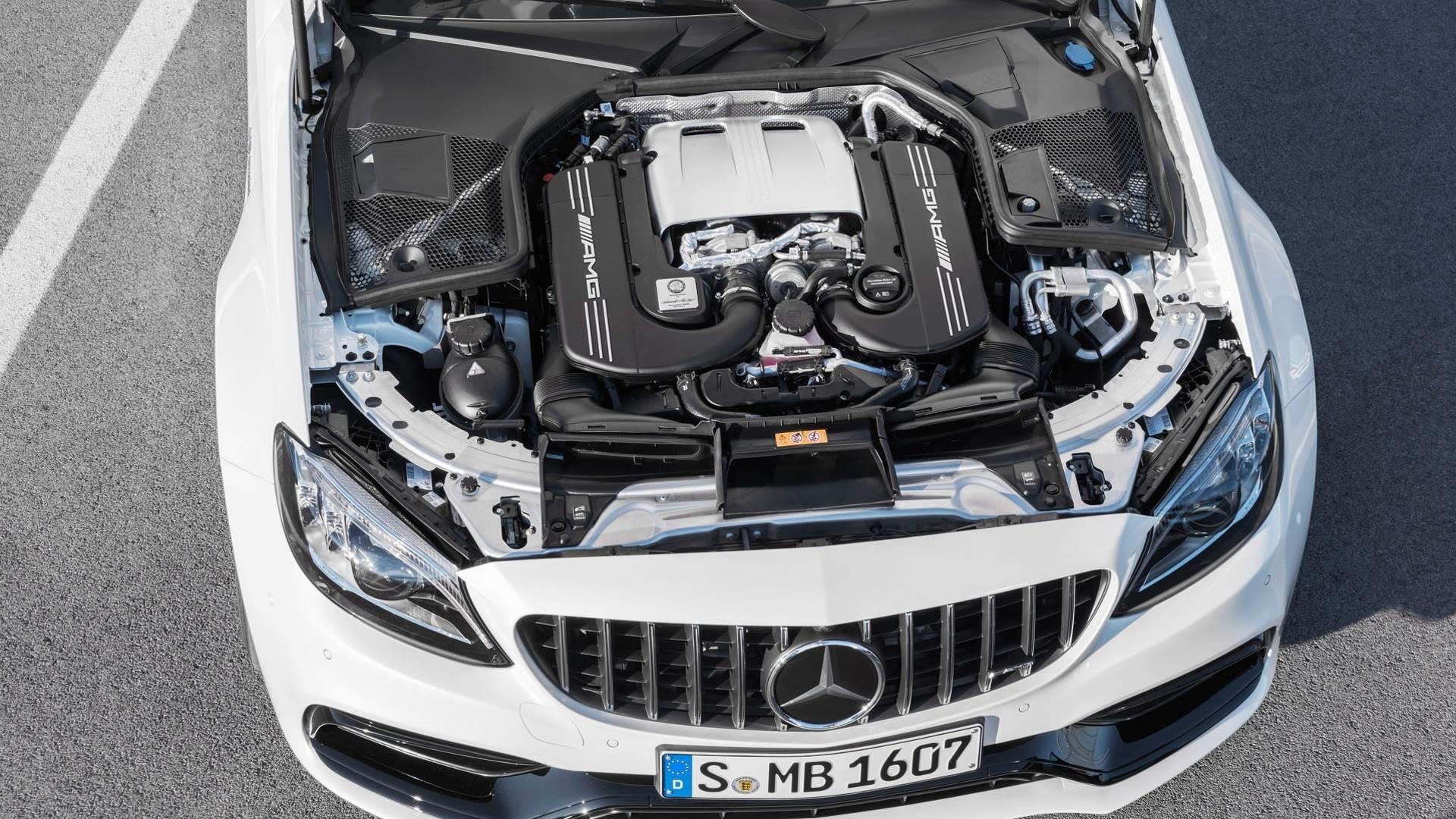 Mercedes-AMG C63 chuyen sang AWD anh 3