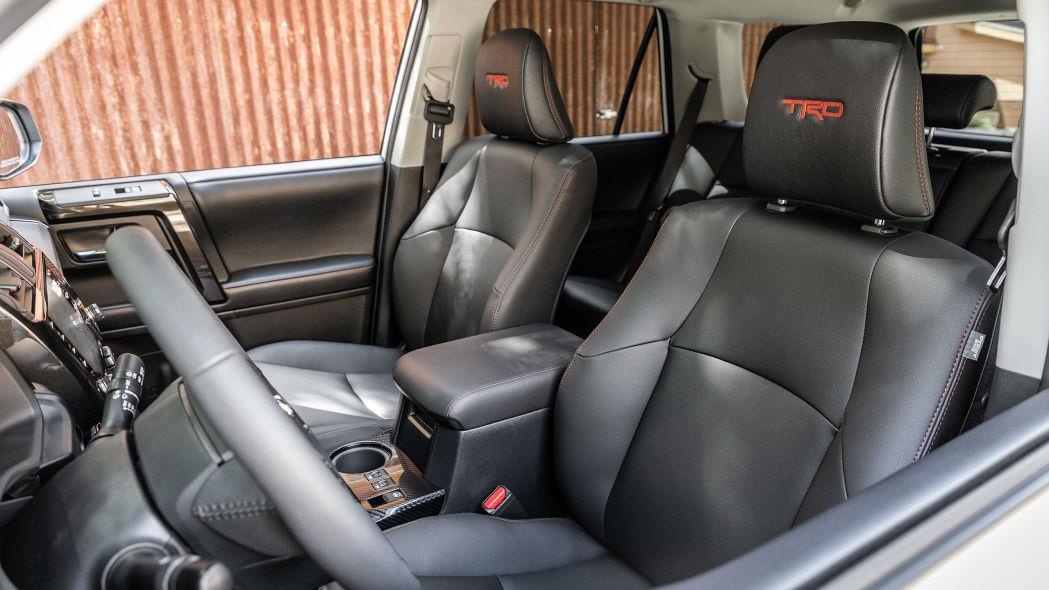 Toyota 4Runner 2020 tăng giá mạnh ảnh 3 Toyota 4Runner 2020 tang gia manh anh 3