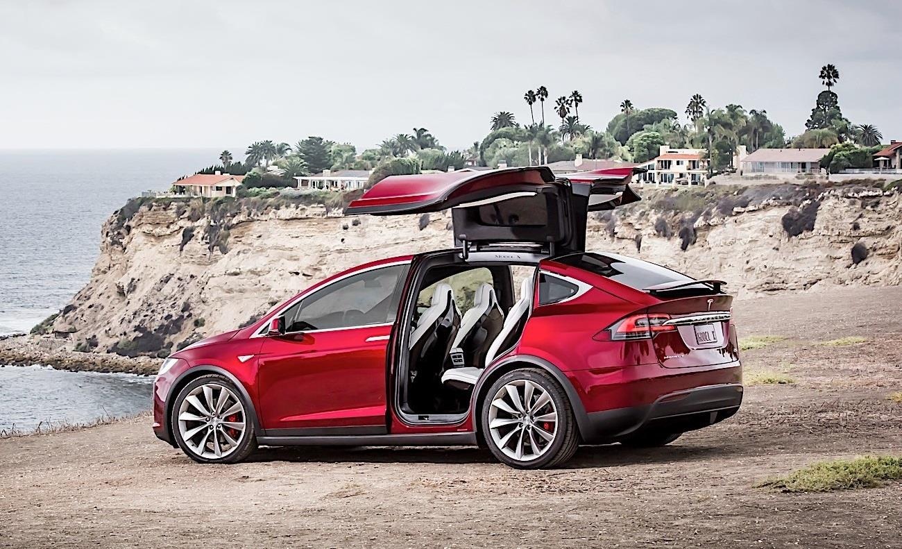 Tesla khien khach hang phan no anh 2