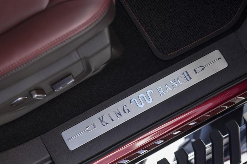 Ford Expedition ban cao boi quay tro lai anh 2