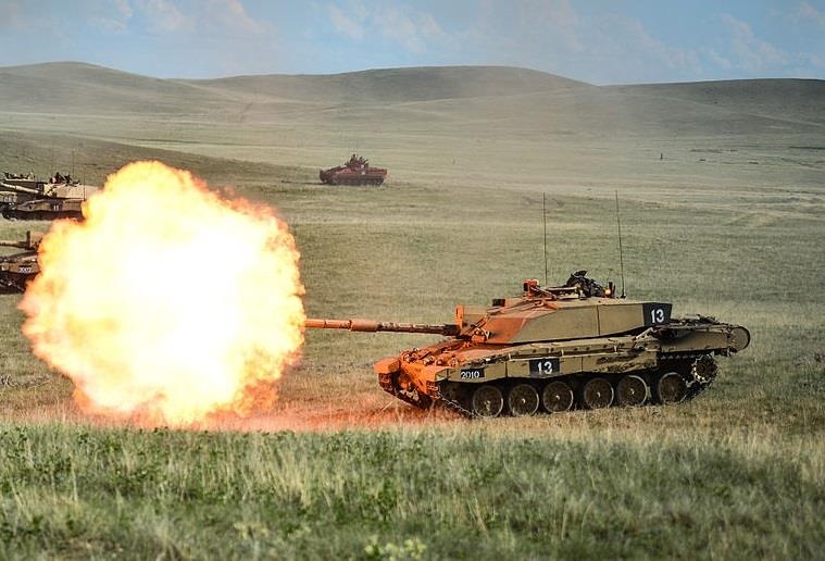 dong co xe tang anh 1