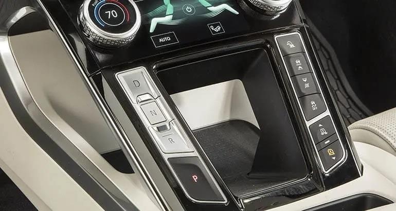 Jaguar triet ha doi thu Tesla anh 4