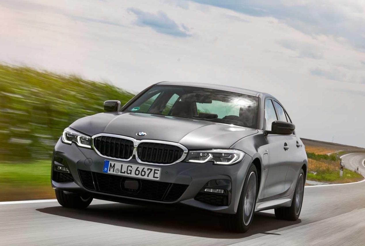 BMW 330e 2020 thêm tính năng tăng tốc như xe đua ảnh 1 BMW 330e 2020 them tinh nang tang toc nhu xe dua anh 1