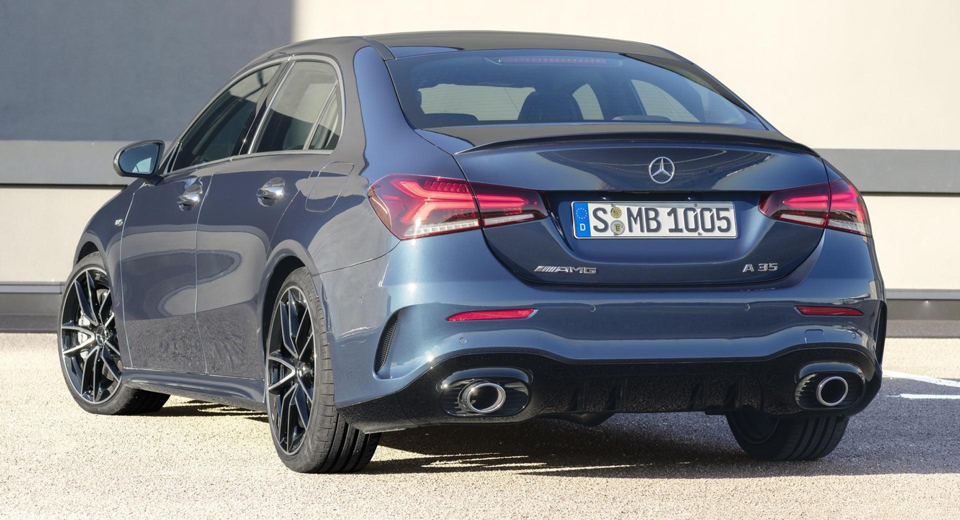 Mercedes-AMG A35 gia cao bat ngo anh 2