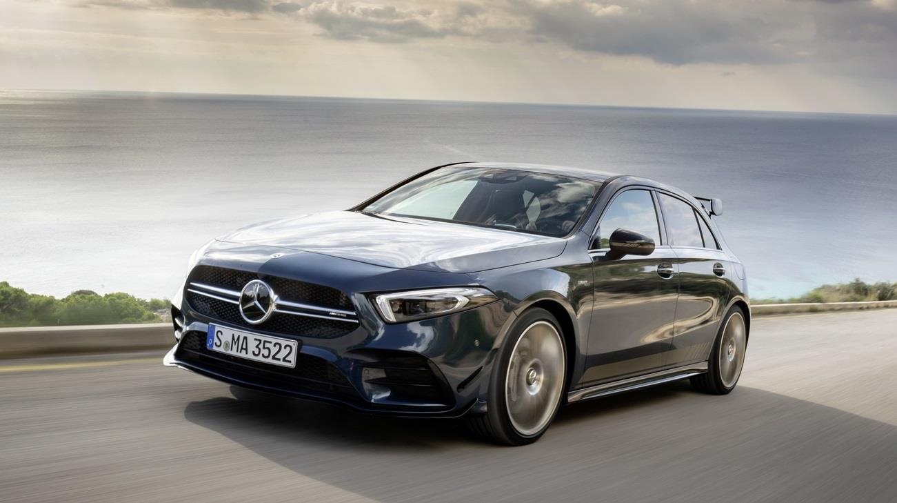 Mercedes-AMG A35 gia cao bat ngo anh 8