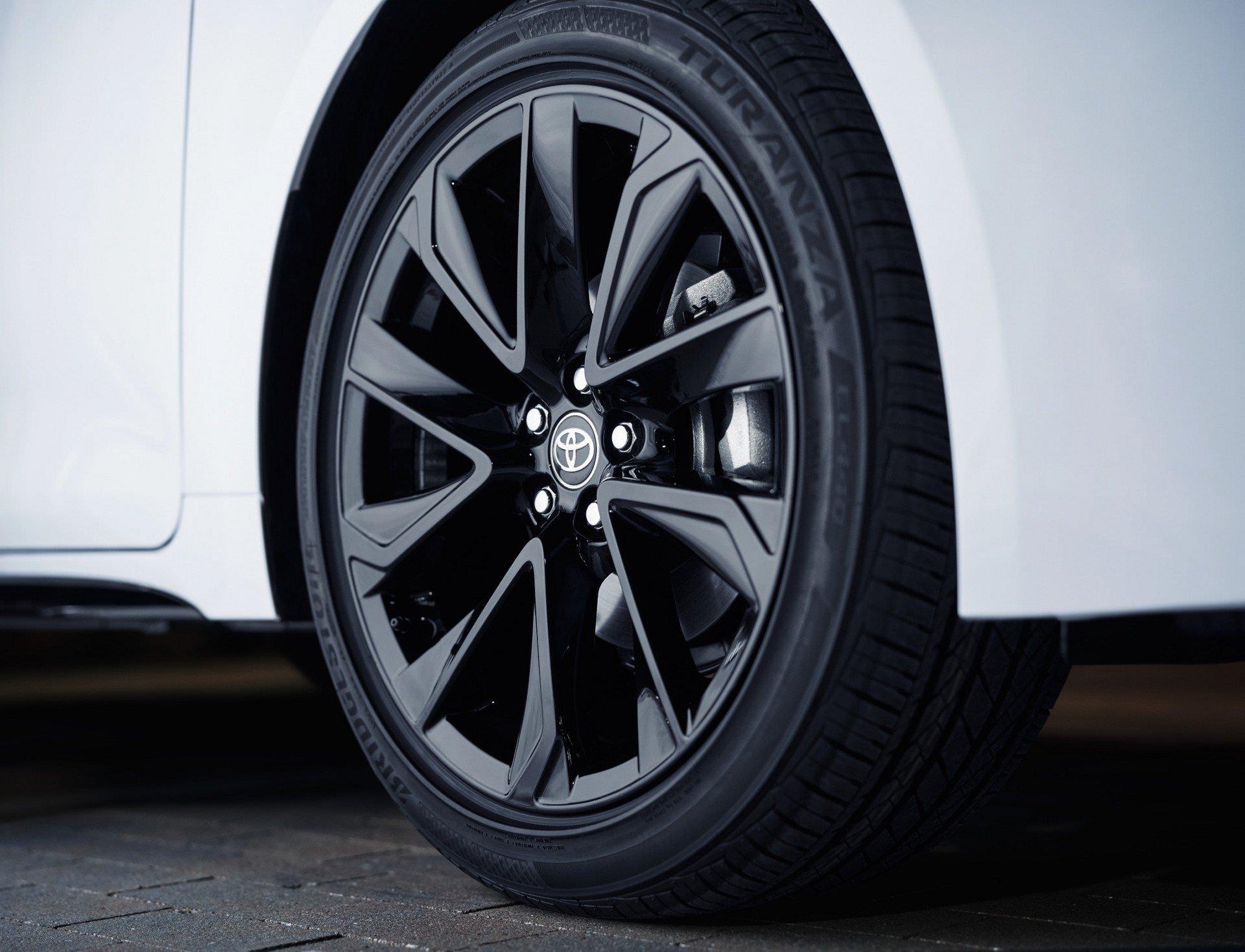 Toyota Corolla 2020 co phien ban bong dem anh 4