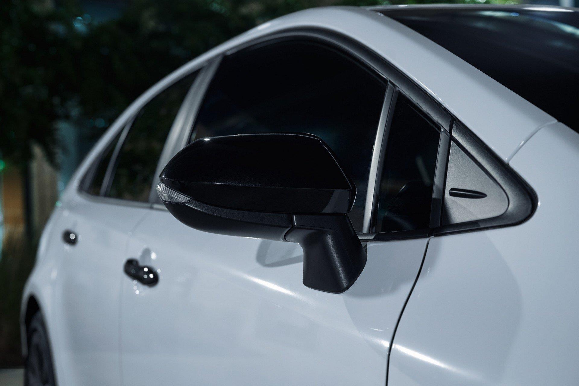 Toyota Corolla 2020 co phien ban bong dem anh 5