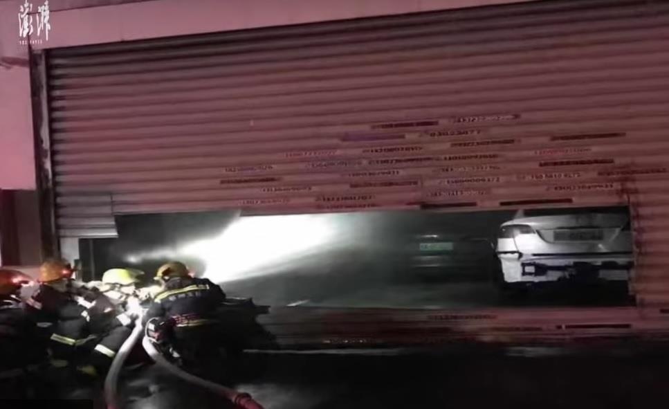 Tesla Model S boc chay anh 1