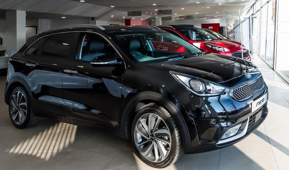 Dai ly Kia cho thue xe moi, hoan tra neu khach mua xe hinh anh