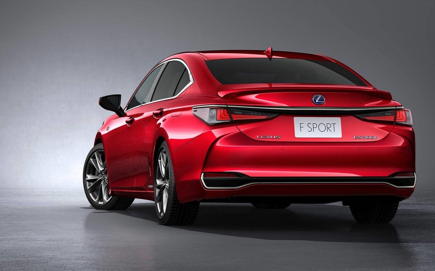 Lexus ES 300h F Sport sap ban ra thi truong anh 7