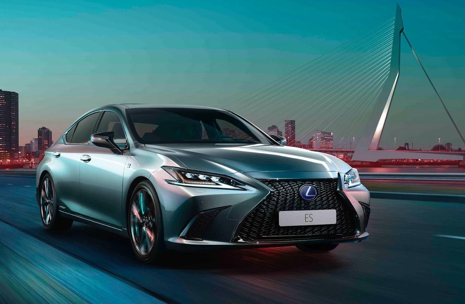 Lexus ES 300h F Sport sap ban ra thi truong anh 2