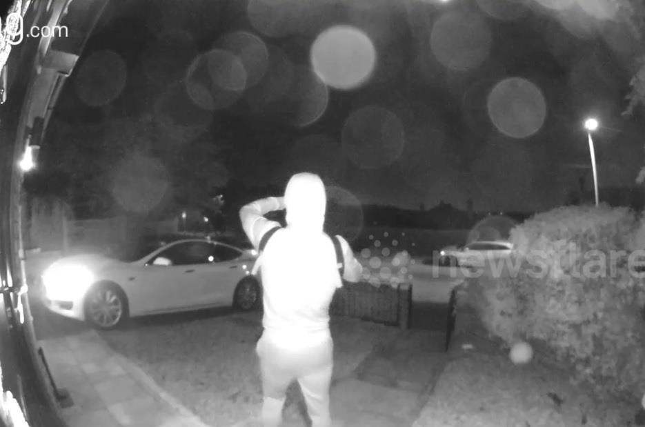 Tesla Model S bị đánh cắp trong 30 giây ảnh 1 Tesla Model S bi danh cap trong 30 giay anh 1