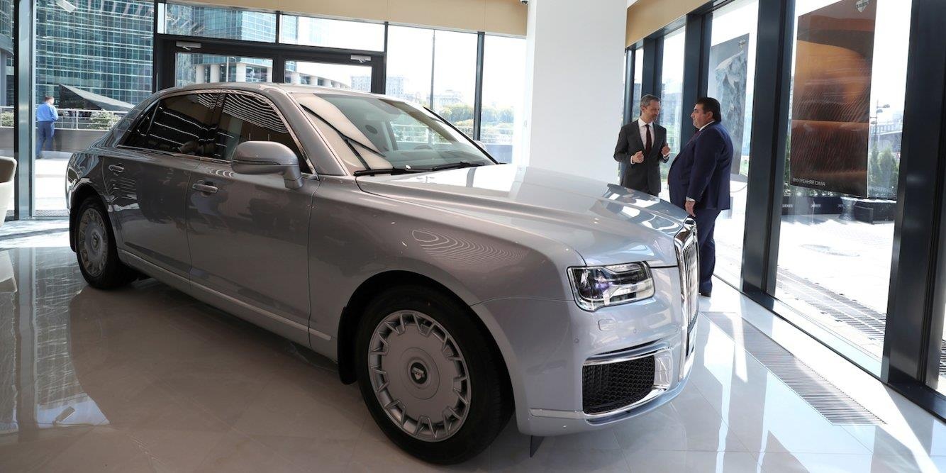 xe sang Aurus mo ban tai Nga anh 4