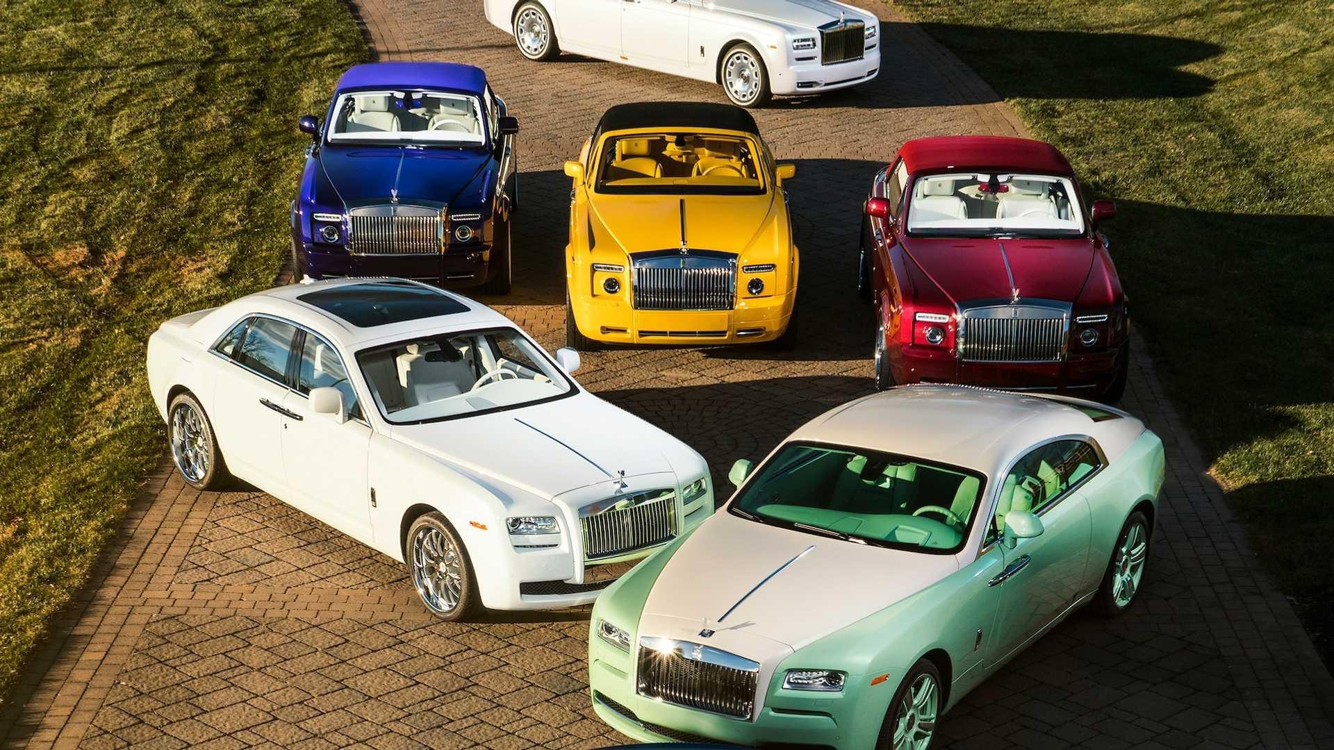 Nguoi dan ong nay so huu 10 xe Rolls-Royce, moi chiec mot mau hinh anh