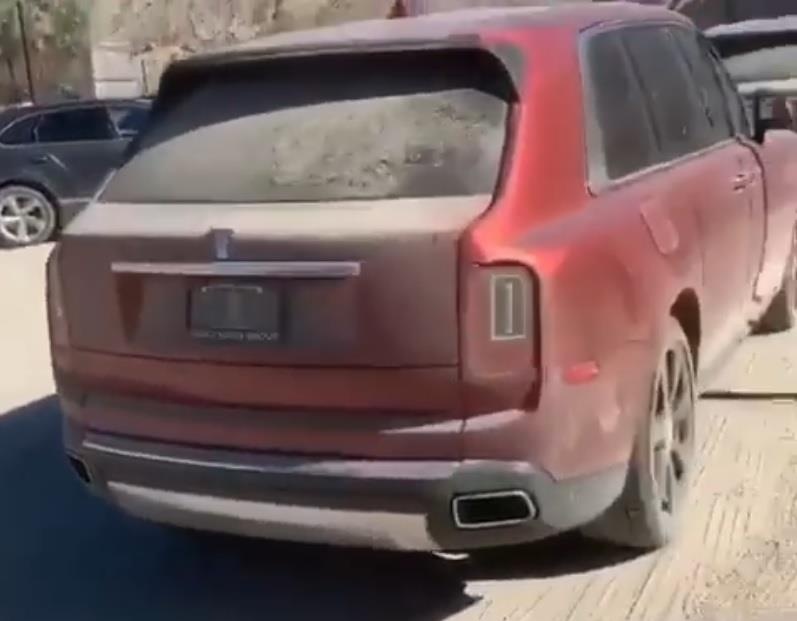 xe sang Rolls Royce bi bo hoang o Dubai anh 2