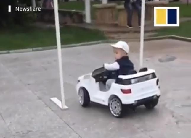 4 tuoi da lai xe chuyen nghiep hinh anh