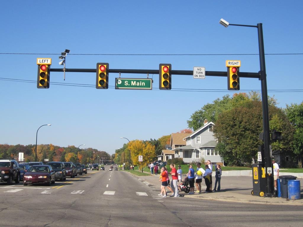 tai xe vuot den do gay tai nan anh 8