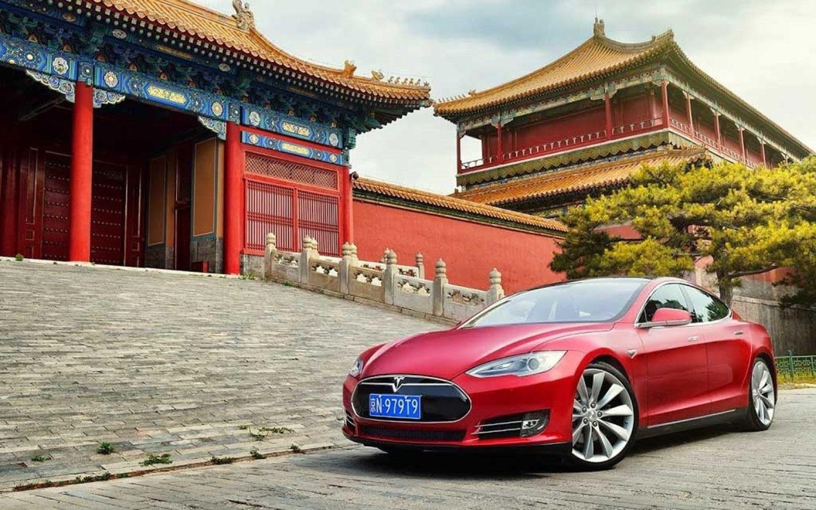 xe dien Tesla giam gia manh tai Trung Quoc anh 1