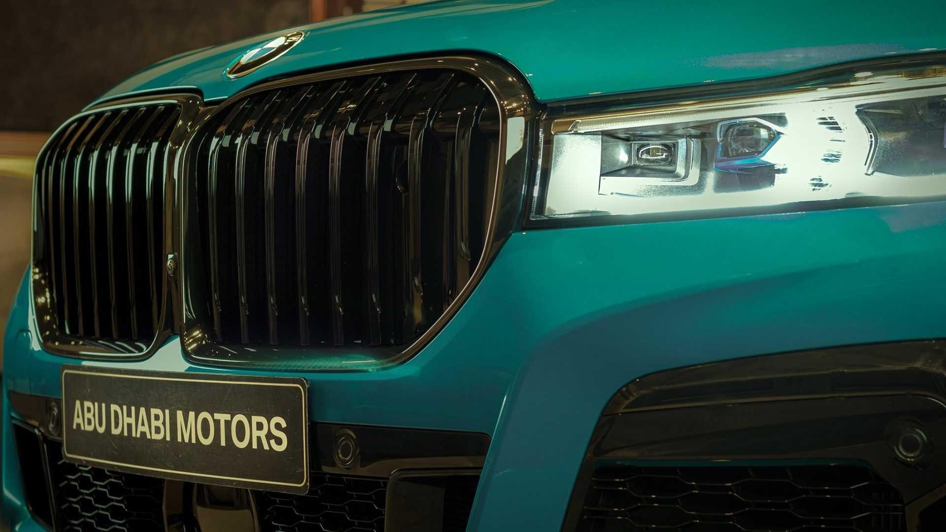 BMW M760Li 2020 màu xanh đặc biệt ảnh 4 BMW M760Li 2020 mau xanh dac biet anh 4