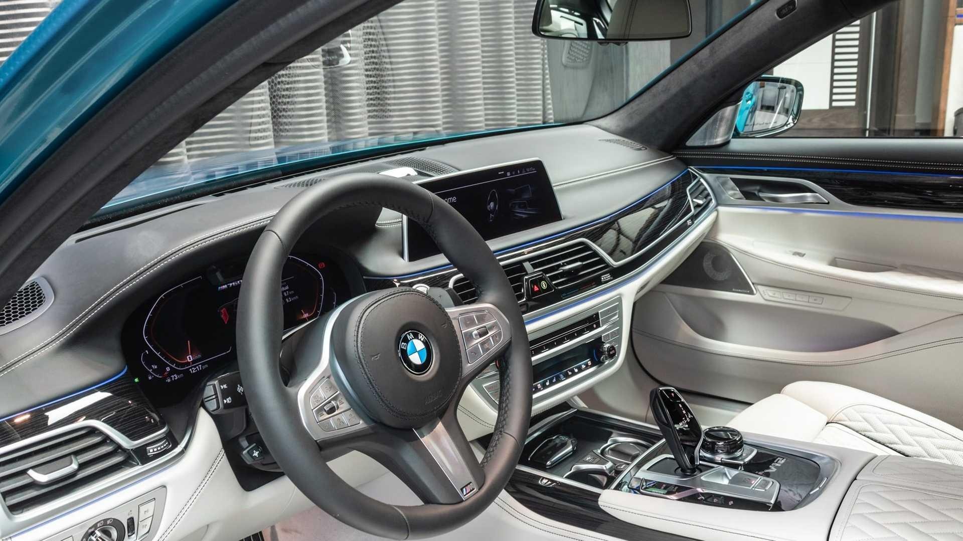 BMW M760Li 2020 màu xanh đặc biệt ảnh 6 BMW M760Li 2020 mau xanh dac biet anh 6