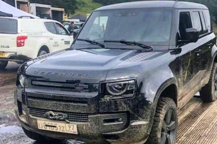 Land Rover Defender 2020 lo thong tin chi tiet truoc le ra mat hinh anh