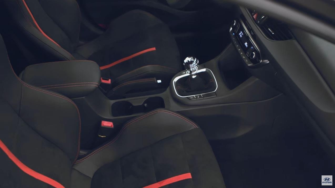 Hyundai i30 N ban gioi han lo dien anh 5