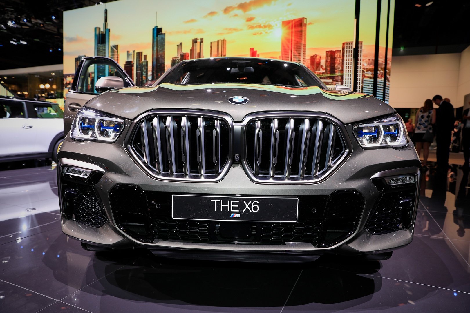 BMW X6 M50i 2020 lo dien anh 3