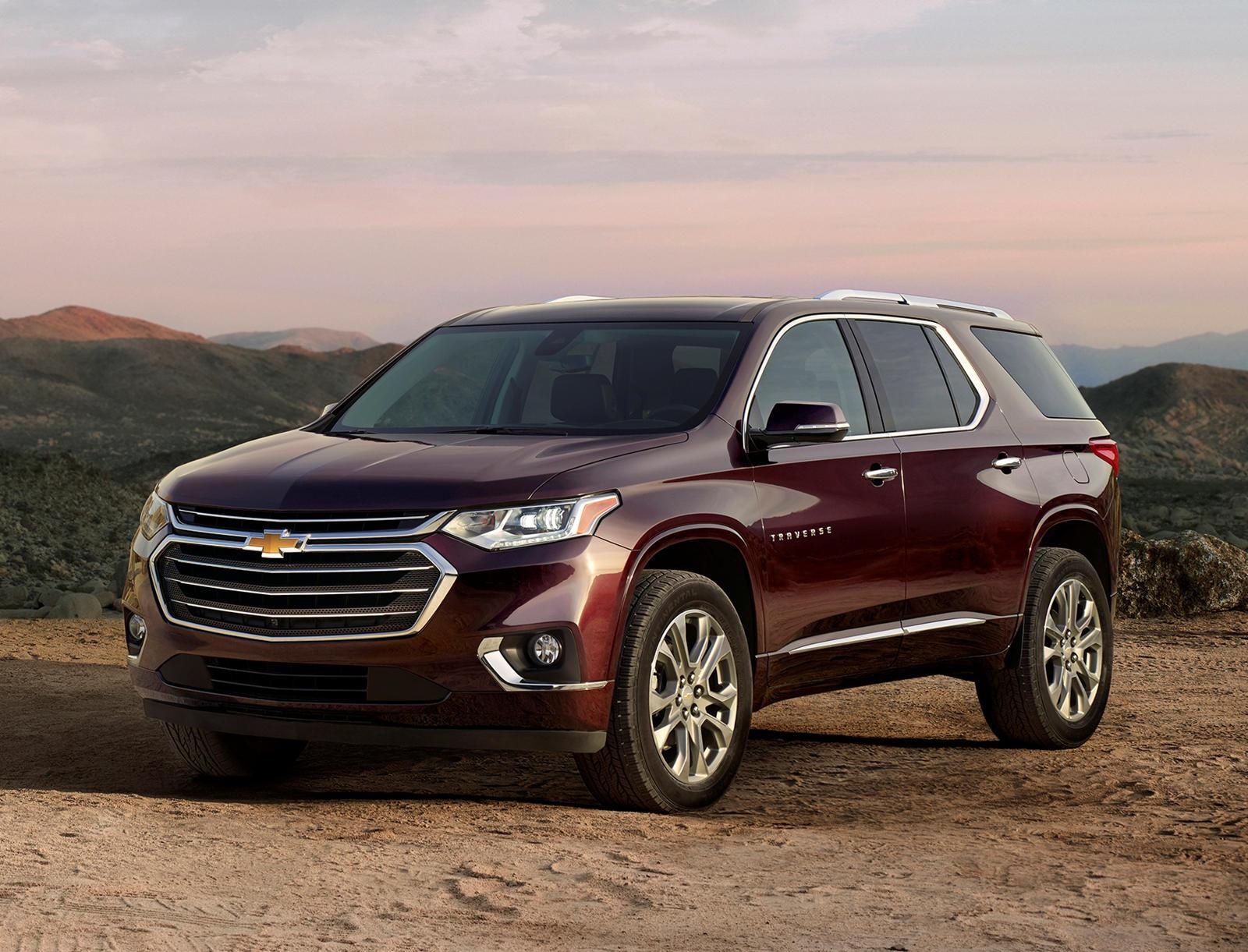 Ngan hang chuyen nham 125.000 USD, vo chong rut tien mua oto hinh anh