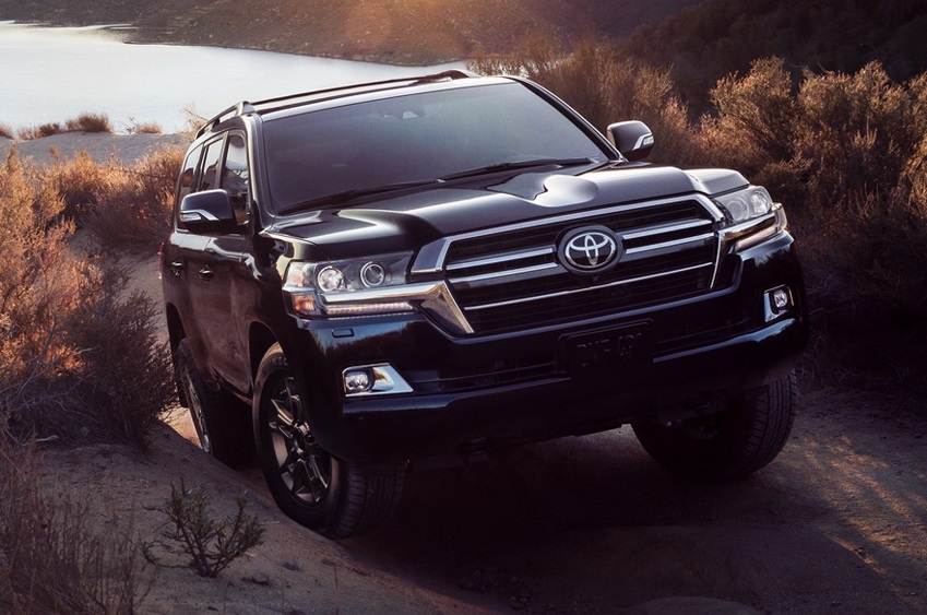 Toyota chiu thiet hai vi hon 10 nam khach hang moi chiu doi xe moi hinh anh