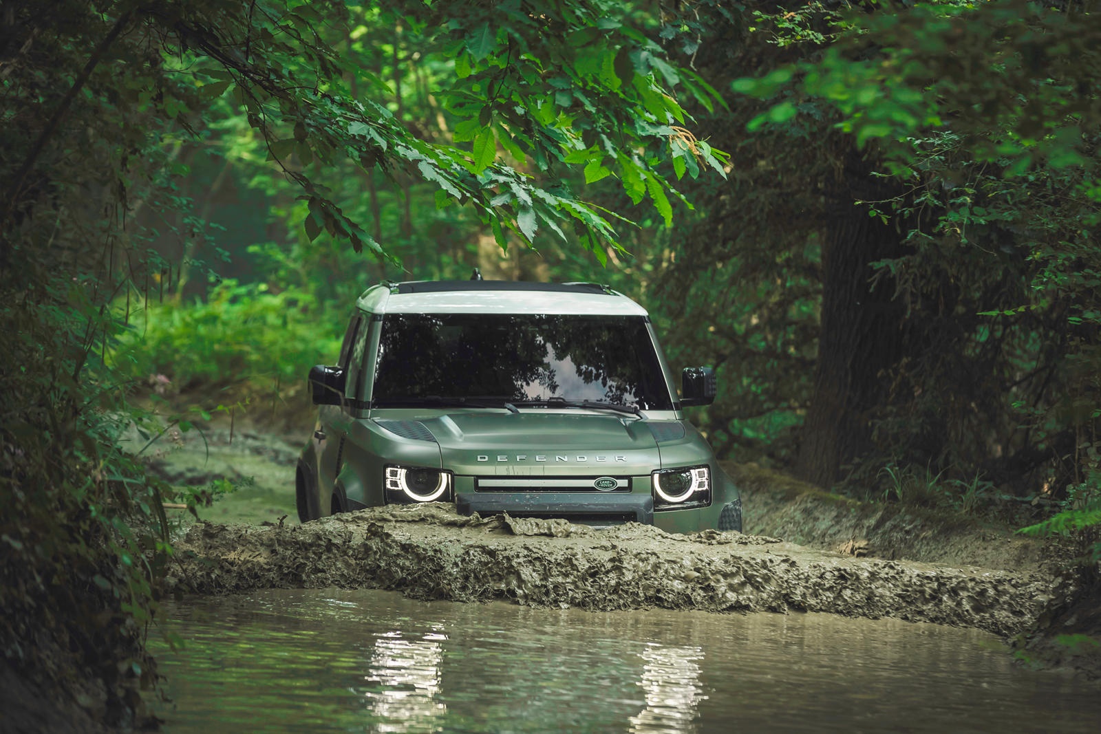 Land Rover Defender mới và cũ ảnh 6 Land Rover Defender moi va cu anh 6