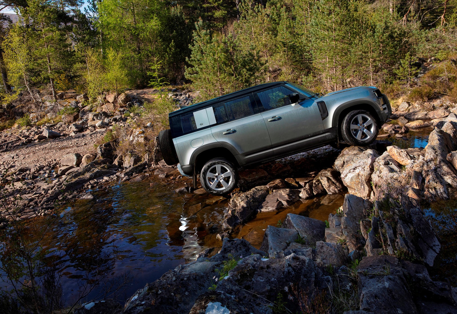 Land Rover Defender mới và cũ ảnh 10 Land Rover Defender moi va cu anh 10