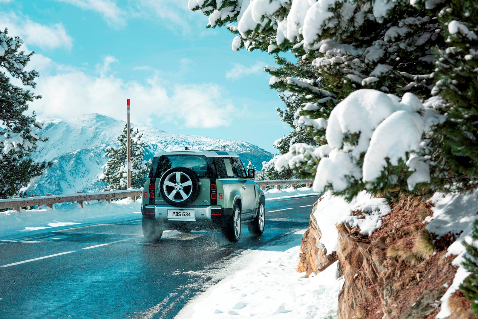 Land Rover Defender mới và cũ ảnh 8 Land Rover Defender moi va cu anh 8