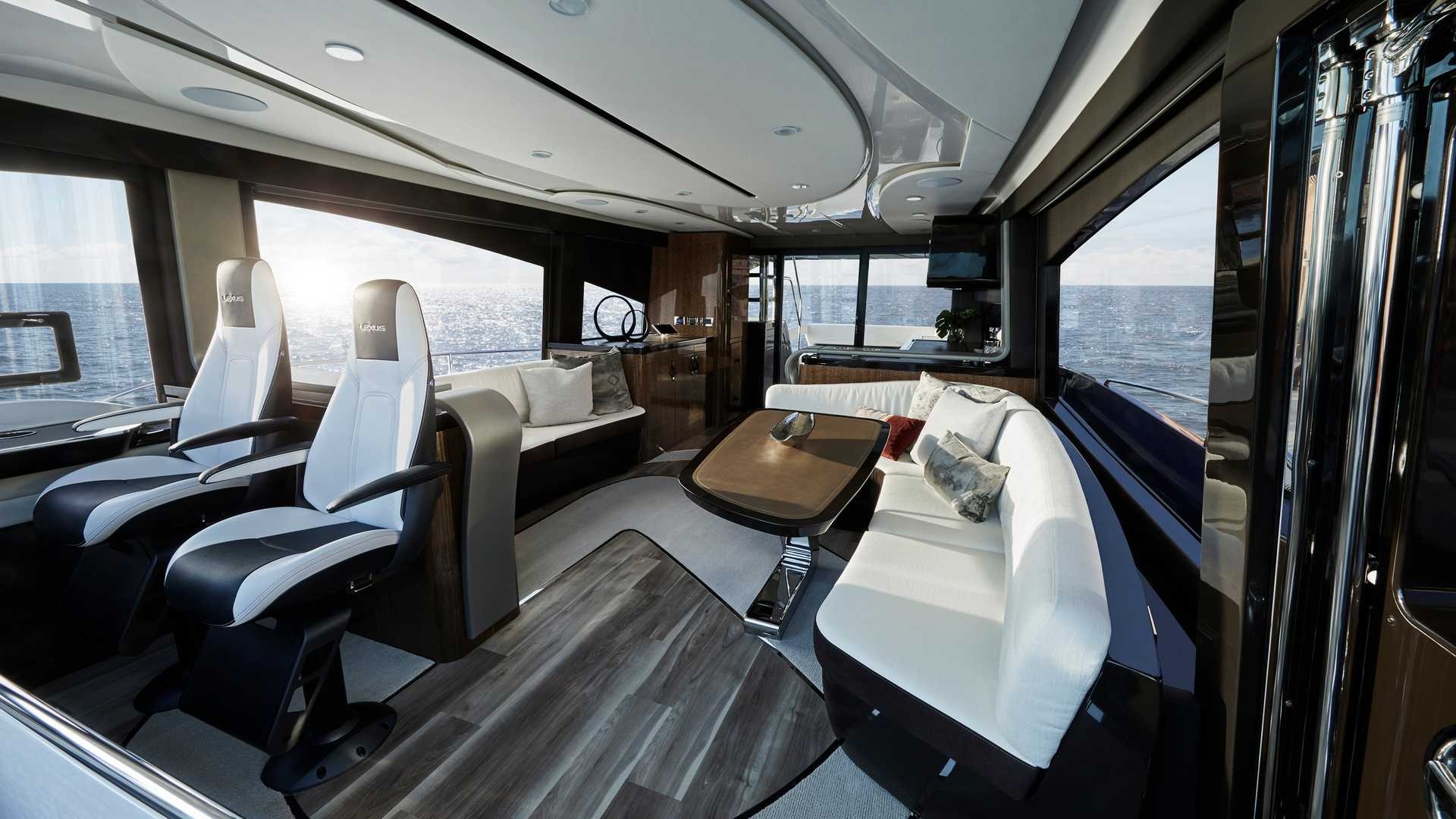 Lexus ra mat du thuyen sieu sang anh 4