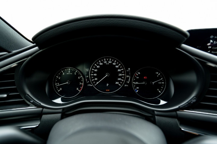 Mazda 3 2020 them trang bi an toan anh 6