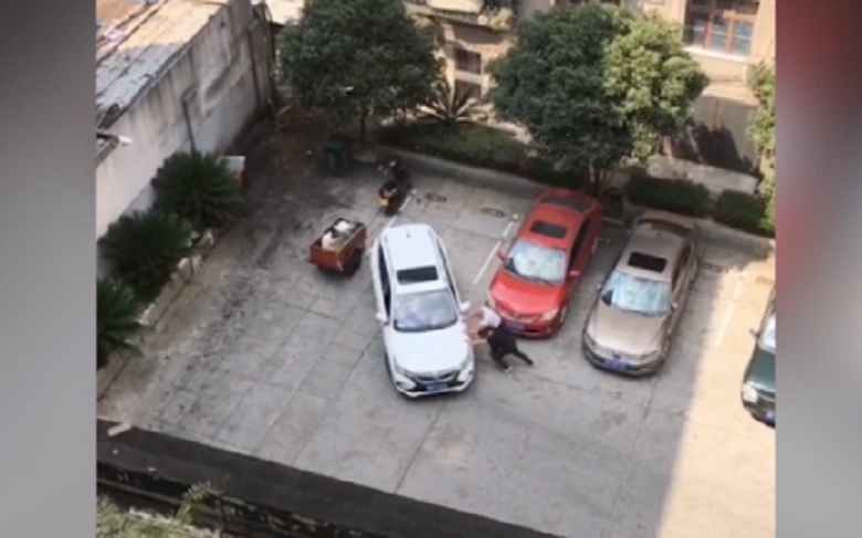 lui xe 15 lan khong vao noi cho do anh 1