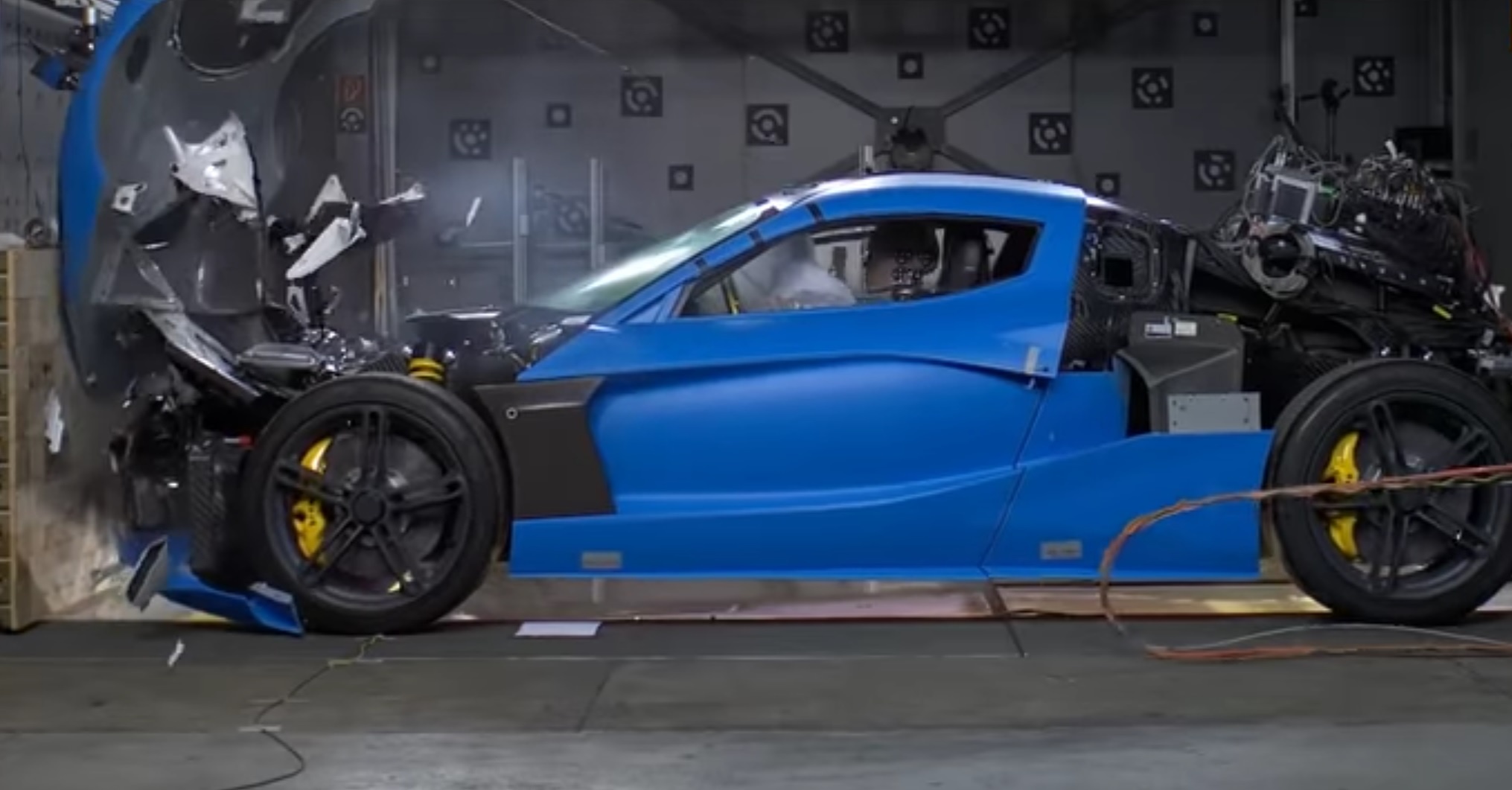 Thu nghiem pha nat sieu xe 2,1 trieu USD hinh anh