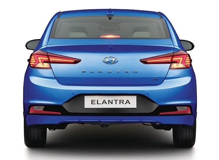 Hyundai Elantra 2020 ban ra thi truong anh 2