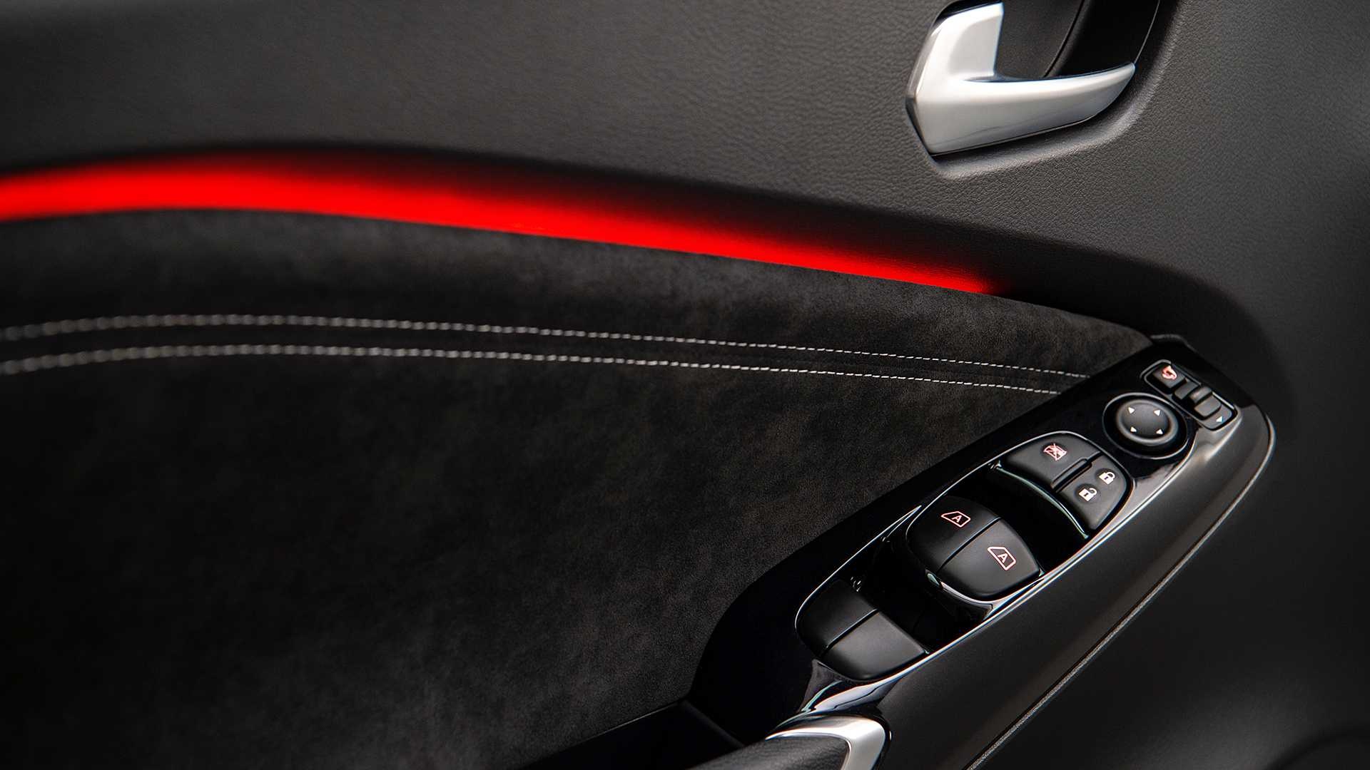 Nissan Juke 2020 ban tai Anh gia dat hon anh 30