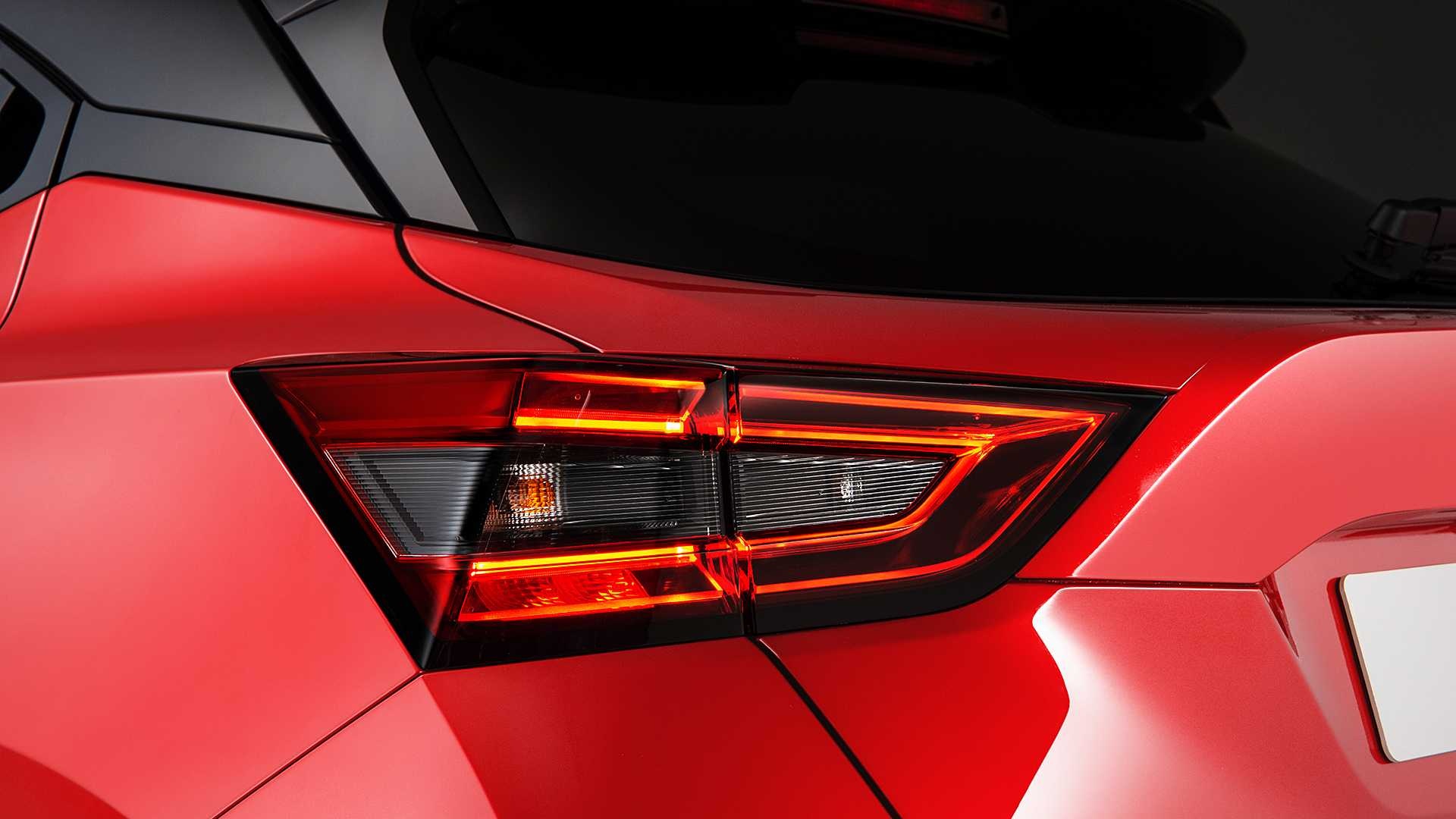 Nissan Juke 2020 ban tai Anh gia dat hon anh 17