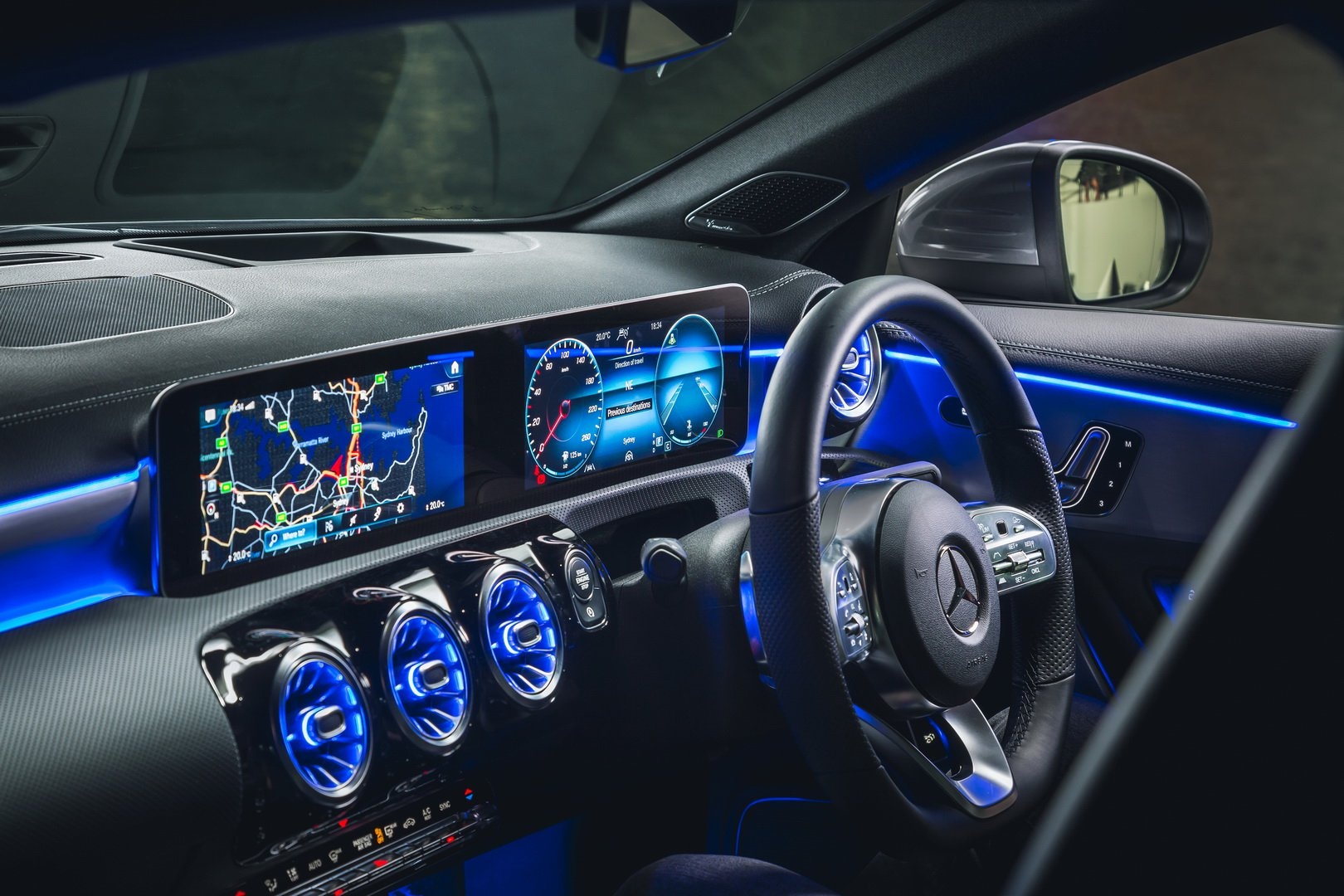 Mercedes-Benz CLA 250 va AMG CLA 35 ban tai Australia anh 2