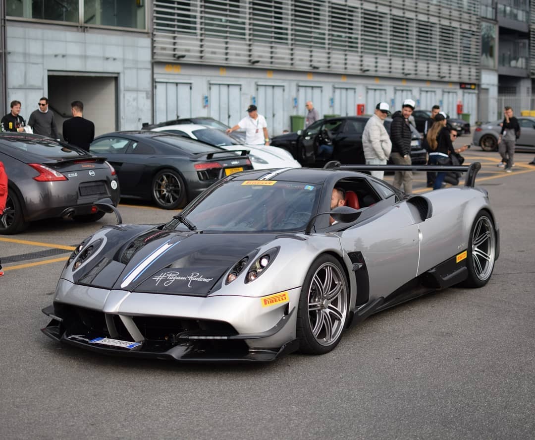 siêu xe Pagani Huayra BC bị đâm ngang ảnh 1 sieu xe Pagani Huayra BC bi dam ngang anh 1