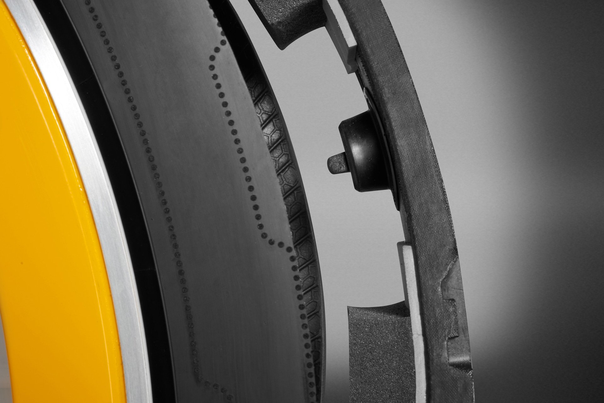 lop oto tu bom cang khi lai anh 5