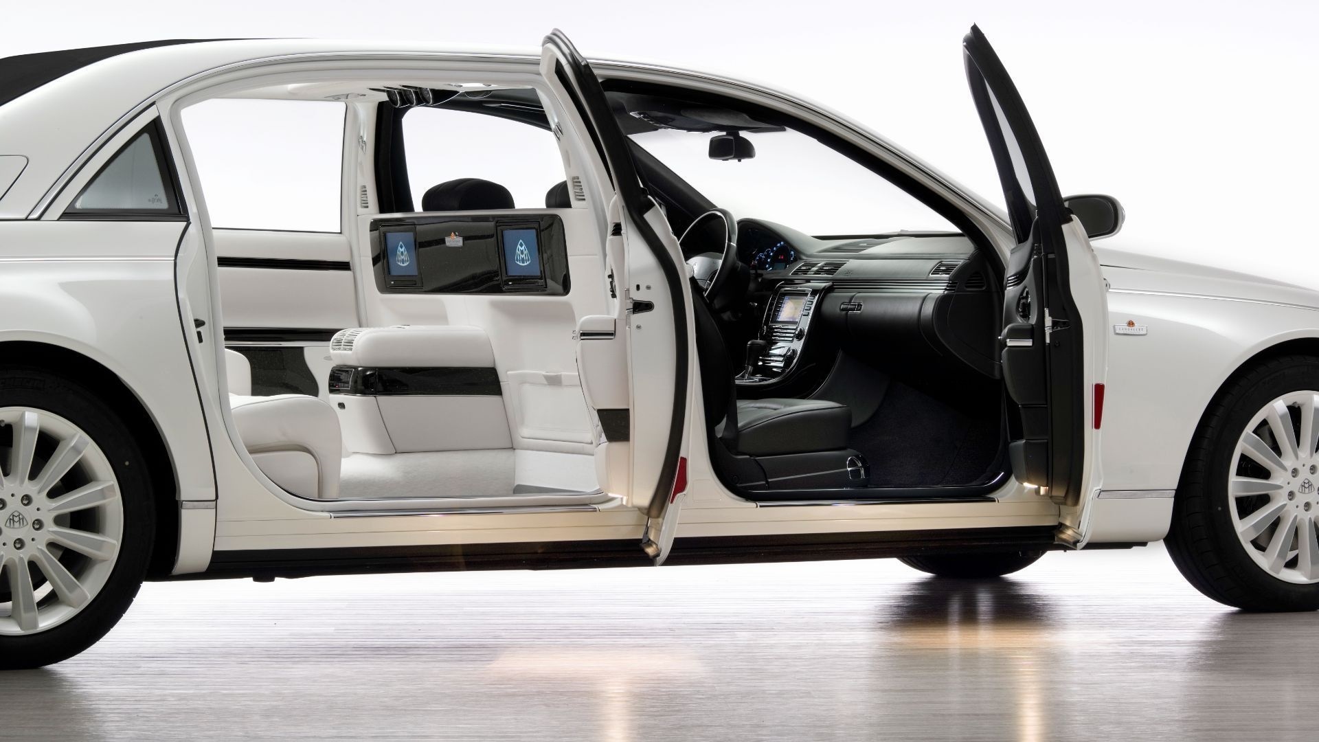 phu kien dat do cho xe sang anh 11