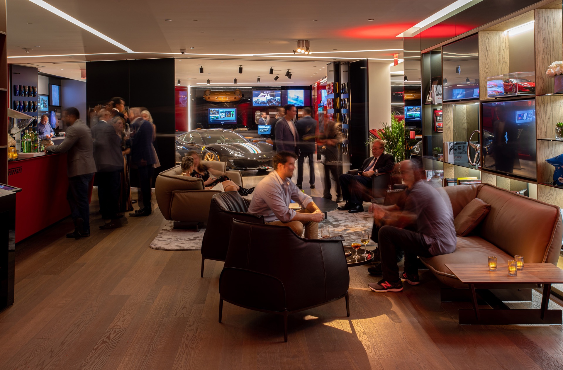 bên trong trung tâm cá nhân hóa của Ferrari ảnh 1 ben trong trung tam ca nhan hoa cua Ferrari anh 1