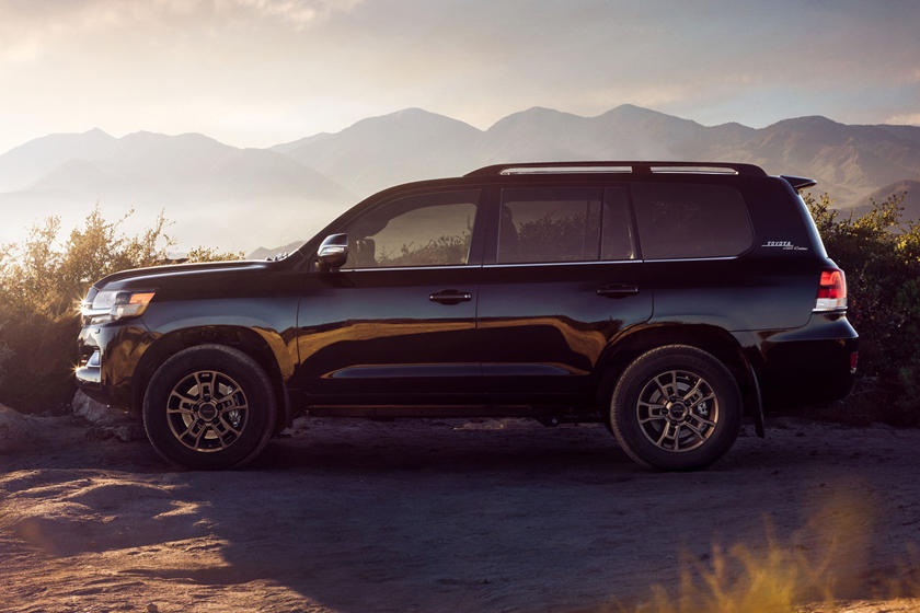 Toyota Land Cruiser bị hãng xe Trung Quốc sao chép ảnh 3 Toyota Land Cruiser bi hang xe Trung Quoc sao chep anh 3