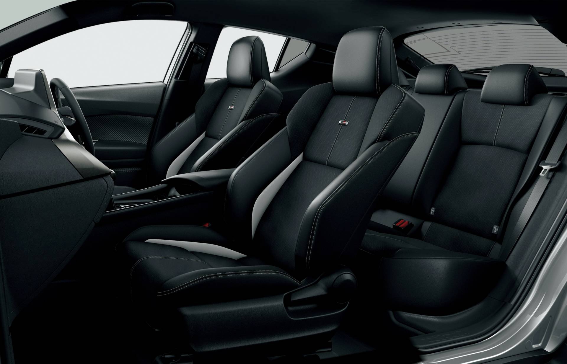 Toyota C-HR 2020 tai Nhat Ban anh 7